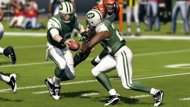 Madden NFL 13 (Xbox 360) image