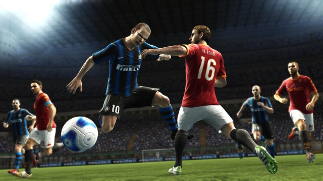 Pro Evolution Soccer 2012 (PlayStation 3) image