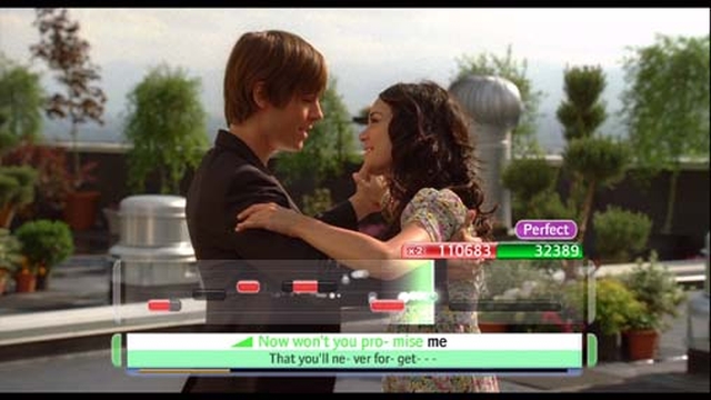 Disney Sing It: High School Musical 3 - Senior Year (Wii) image